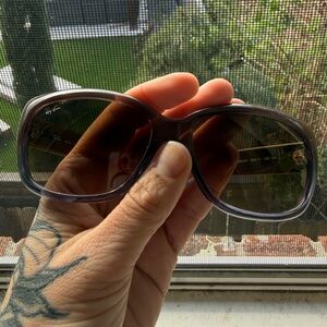 Ray-Ban Jackie Ohh sunglasses